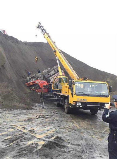 西山区上犹道路救援